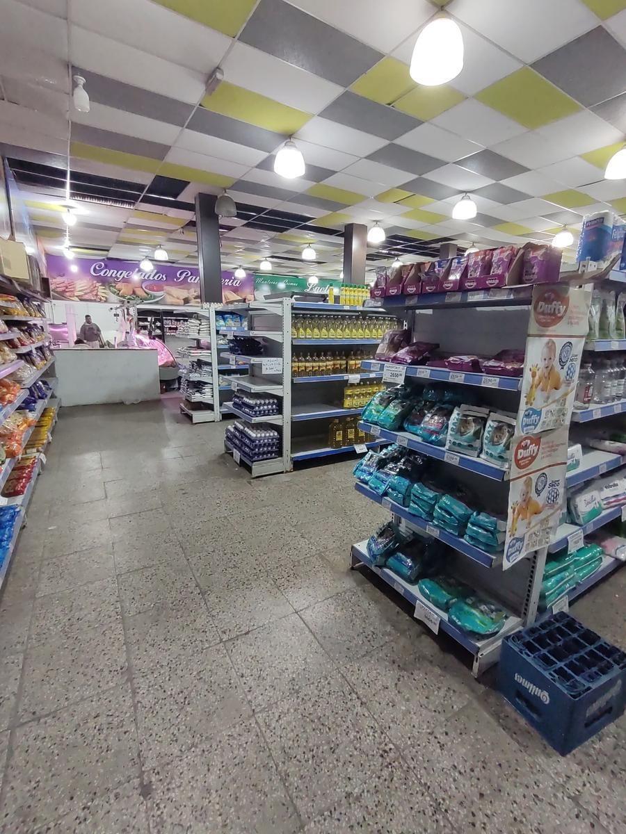 Galpon Medio en Venta en Juan Domingo Peron y Ejercito de Los Andes (Lomas de Zamora) 1