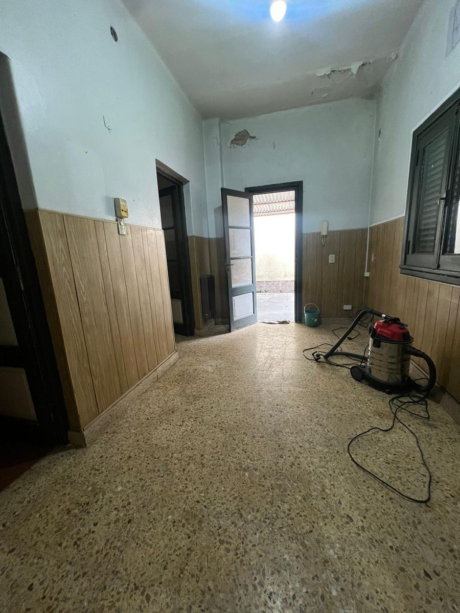 Foto de PH DE 3 AMBIENTES CON LOCAL VENTA EN M. GONZALEZ BALCARCE 3358, imagen 5