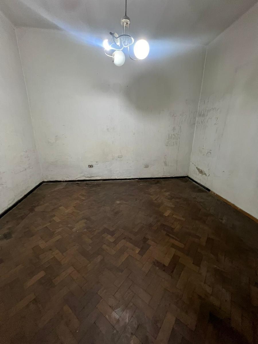 PH DE 3 AMBIENTES CON LOCAL VENTA EN M. GONZALEZ BALCARCE 3358 (REMEDIOS DE ESCALADA)