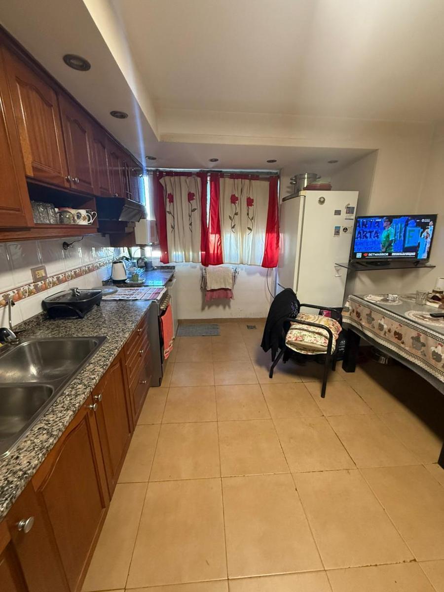 Departamento de 4 Ambientes Venta en Sitio de Montevideo 53 7°d (Lanus) 3