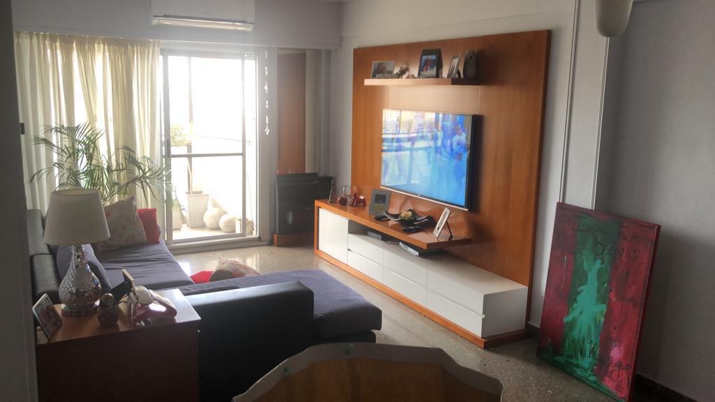 Departamento de 4 Ambientes Venta en Sitio de Montevideo 53 7°d (Lanus) 1