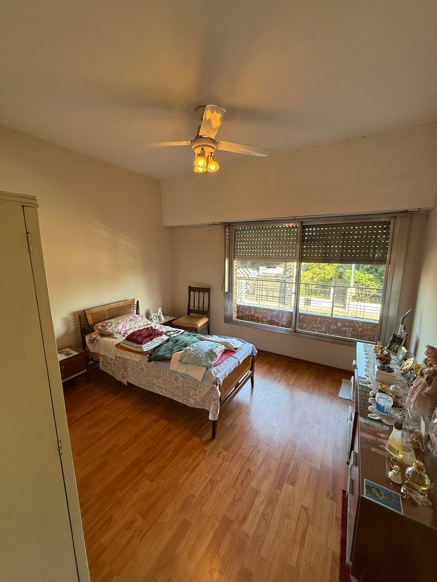 Foto de CASA CON DOS LOCALES VENTA EN Av. San Martin 4367 (REMEDIOS DE ESCALADA), imagen 5