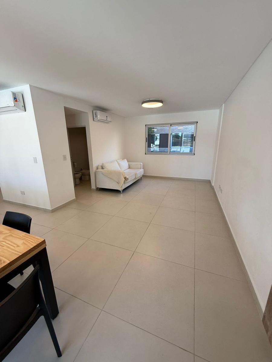 Duplex Venta 3 Ambientes Carlos Tejedor 43 "8vo y 9no B" C/coch Opcional (Lanus) 2