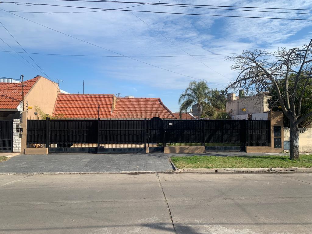 CASA VENTA 6 AMBIENTES San Vladimiro 2856 (REMEDIOS DE ESCALADA)