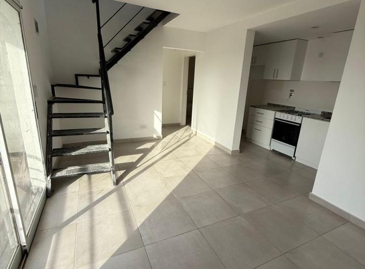 DEPARTAMENTO 4 AMBIENTES VENTA EN Moreno 406 5° (LANUS OESTE) 3