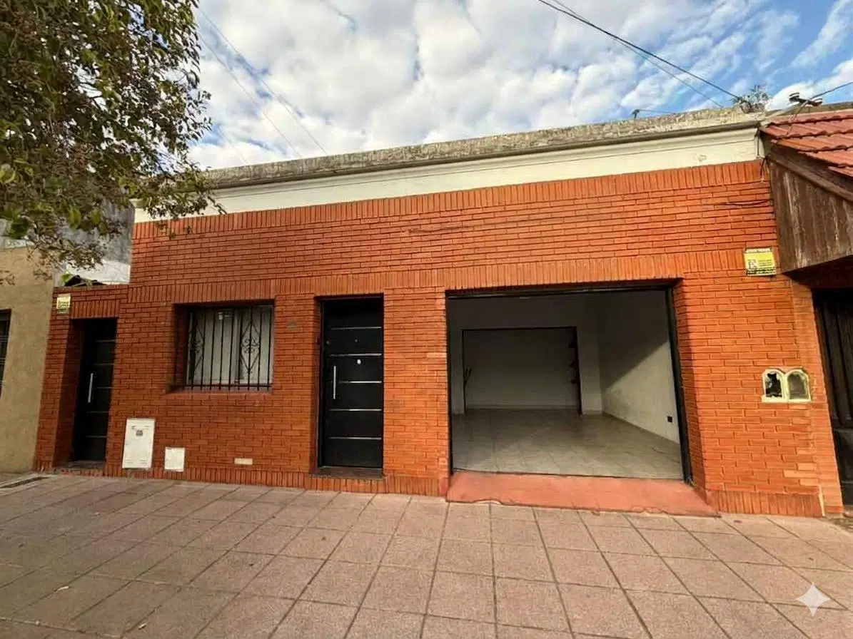 CASA 3 AMBIENTES VENTA EN GRAL MILLER 2616 (LANUS OESTE) 1