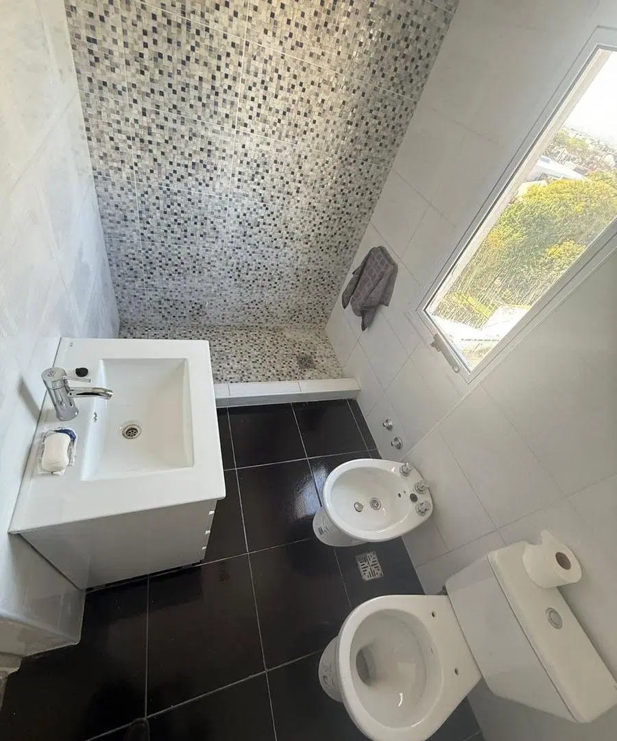 DEPARTAMENTO 3 AMB VENTA EN CARLOS CASARES 1637 C/COCHERA (LANUS OESTE) 4