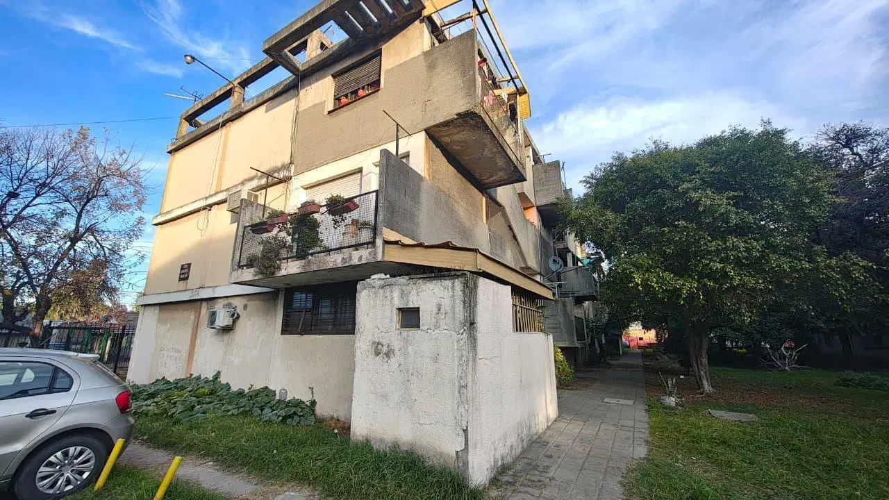 DEPARTAMENTO 3 AMBIENTES VENTA EN VILLA DE LUJAN 117 1°402 (LANUS ESTE) 4