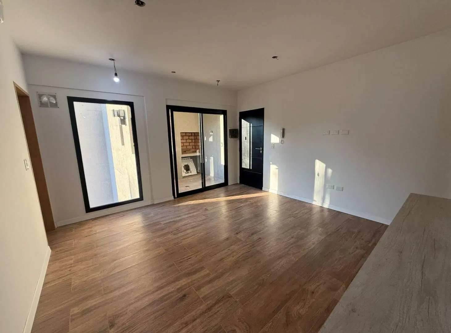 DEPARTAMENTO 2 AMBIENTES VENTA A ESTRENAR EN QUINTANA 532 (LANUS OESTE) C/COCHERA 2