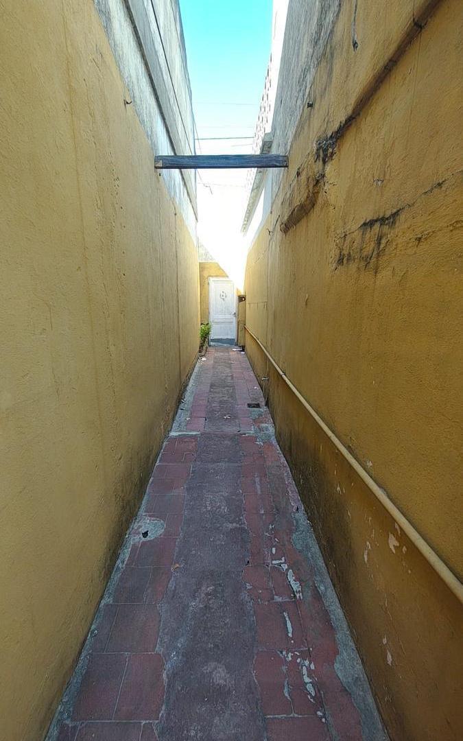 Foto de PH INTERNO 3 AMB VENTA EN Carlos Gardel 611 (LANUS OESTE), imagen 1