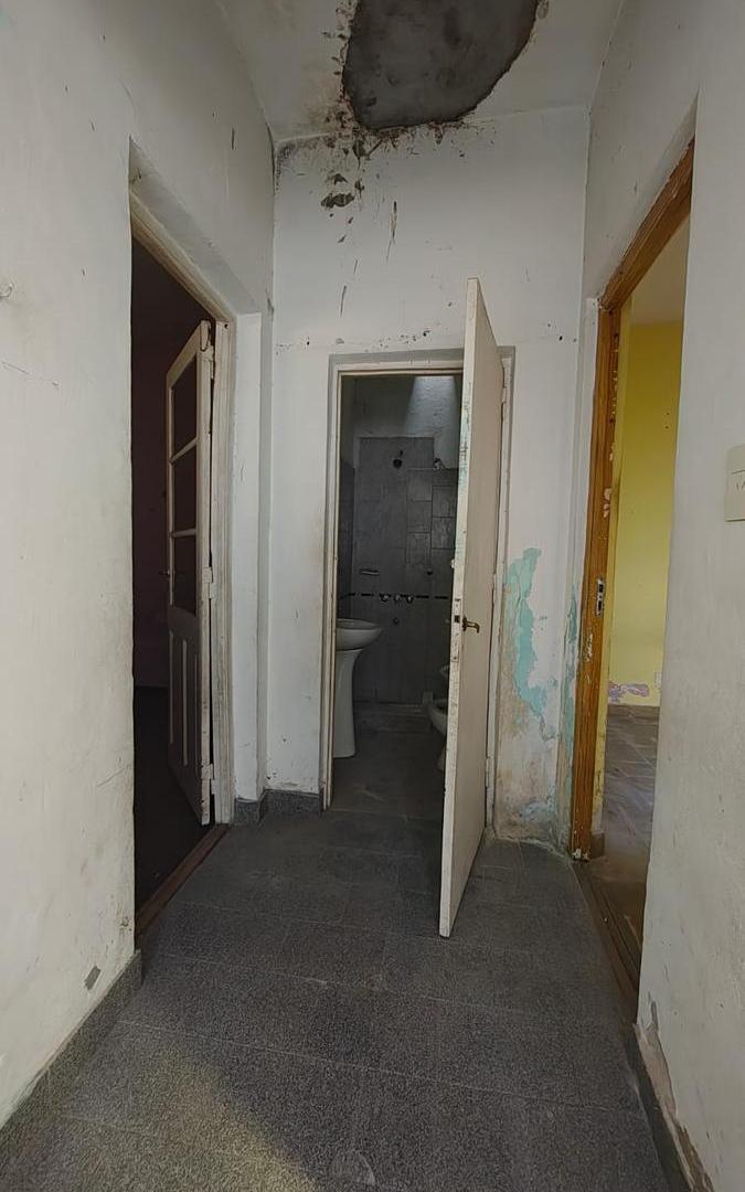 Foto de PH INTERNO 3 AMB VENTA EN Carlos Gardel 611 (LANUS OESTE), imagen 3