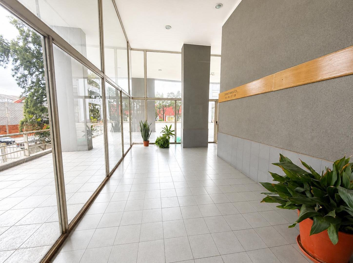 Foto de DEPARTAMENTO DOS AMBIENTES VENTA EN PATRICIOS 265 18°1 (AVELLANEDA), imagen 3