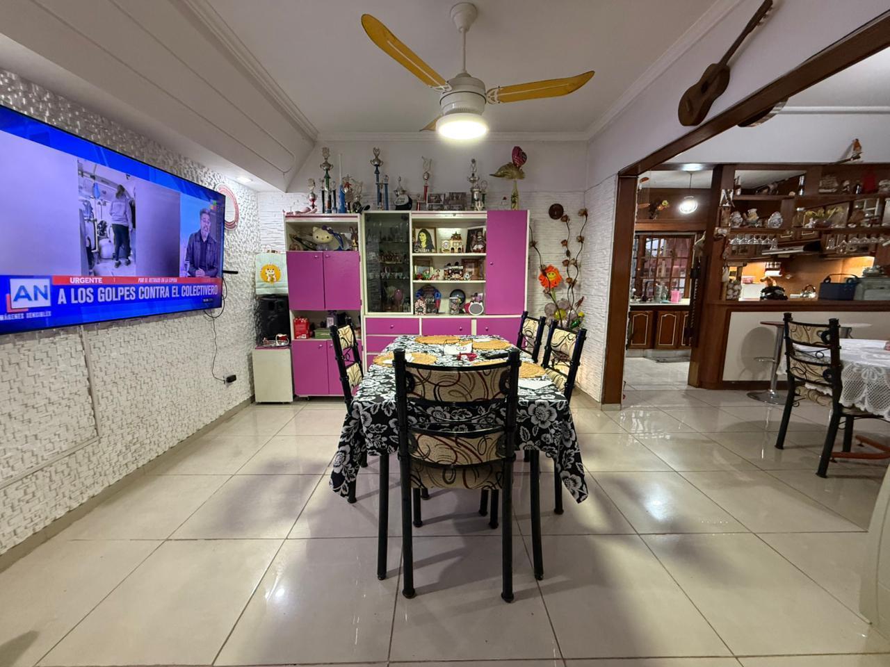 Foto de CASA MAS DEPTO ATRAS DE DOS AMBIENTES VENTA EN BENITO PEREZ GALDOS 1513, imagen 4