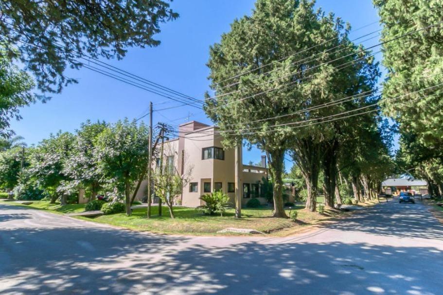 Foto de CASA 5 AMB VENTA EN EL PATO COUNTRY CLUB (BERAZATEGUI), imagen 2