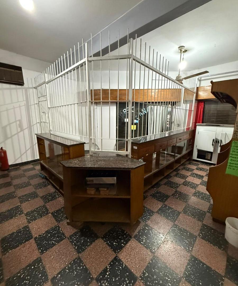 Foto de LOCALES CON DEPARTAMENTO DE 3 AMB VENTA BYNNON ESQ SAN LUIS (JOSE, imagen 4