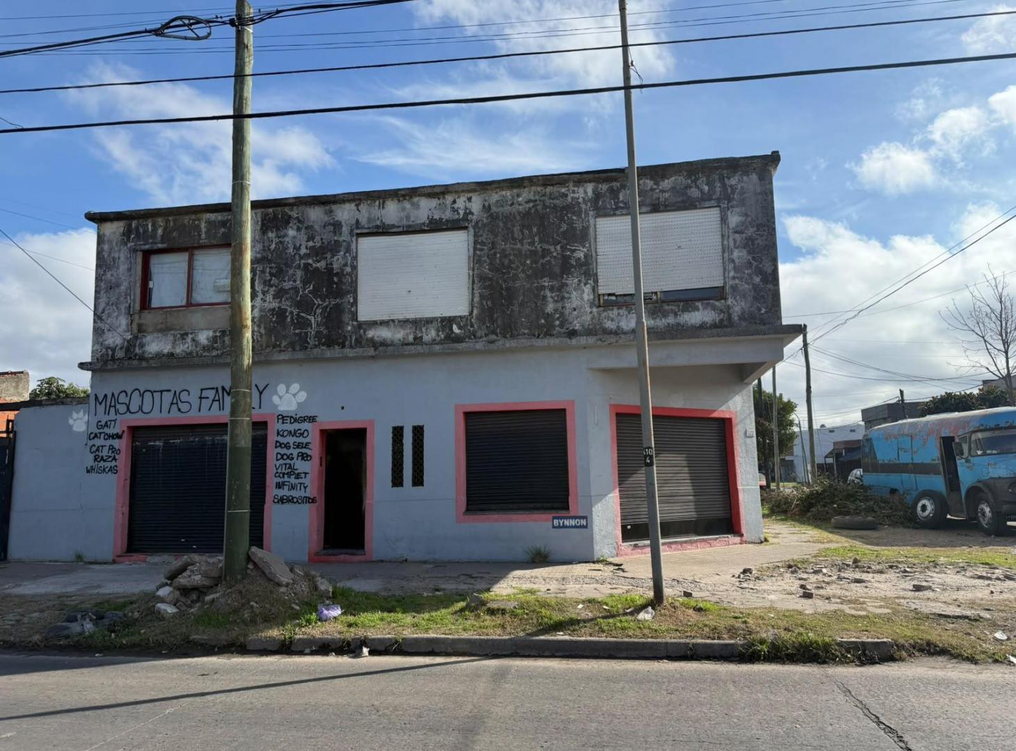 Foto de LOCALES CON DEPARTAMENTO DE 3 AMB VENTA BYNNON ESQ SAN LUIS (JOSE, imagen 2