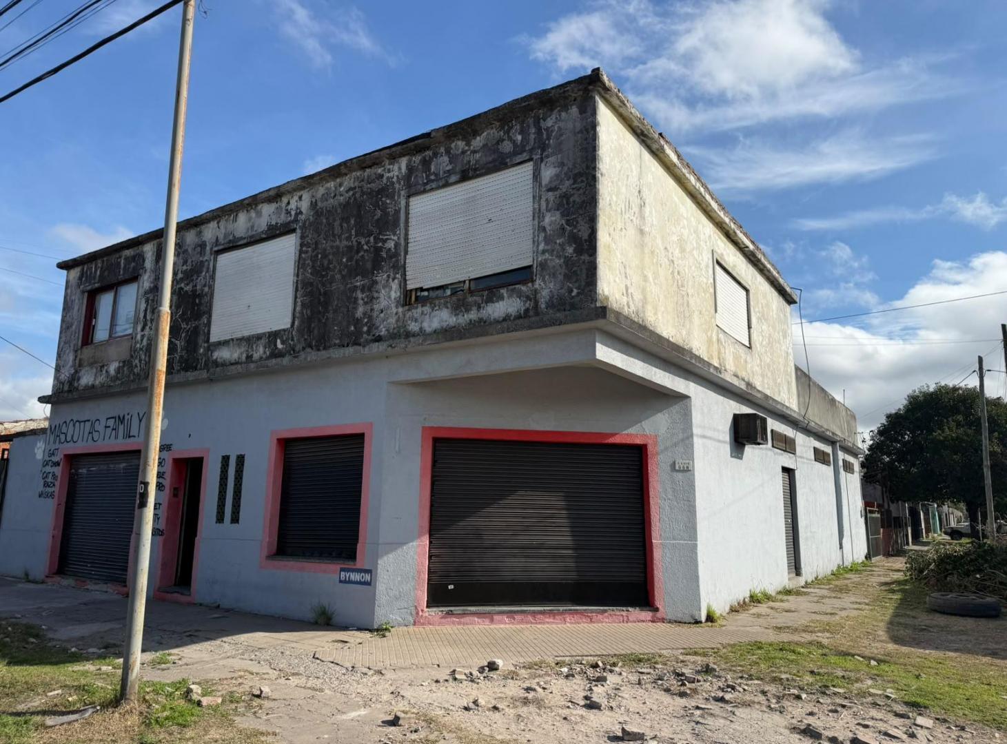 Foto de LOCALES CON DEPARTAMENTO DE 3 AMB VENTA BYNNON ESQ SAN LUIS (JOSE, imagen 1