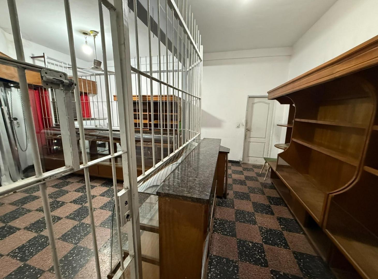Foto de LOCALES CON DEPARTAMENTO DE 3 AMB VENTA BYNNON ESQ SAN LUIS (JOSE, imagen 5