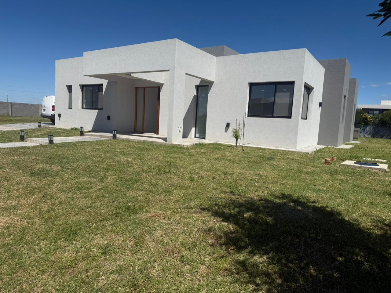 Foto de CASA 4 AMBIENTES VENTA EN Lagos de Canning 1, imagen 1