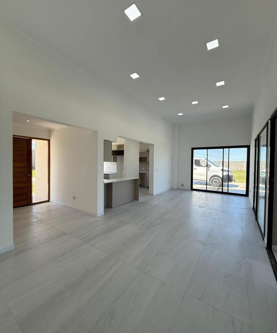 Foto de CASA 4 AMBIENTES VENTA EN Lagos de Canning 1, imagen 5