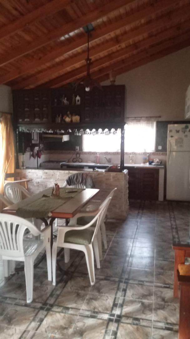 Foto de Casa quinta c/pileta, lote 41mts x 41mts en Laguna de Lobos, imagen 2