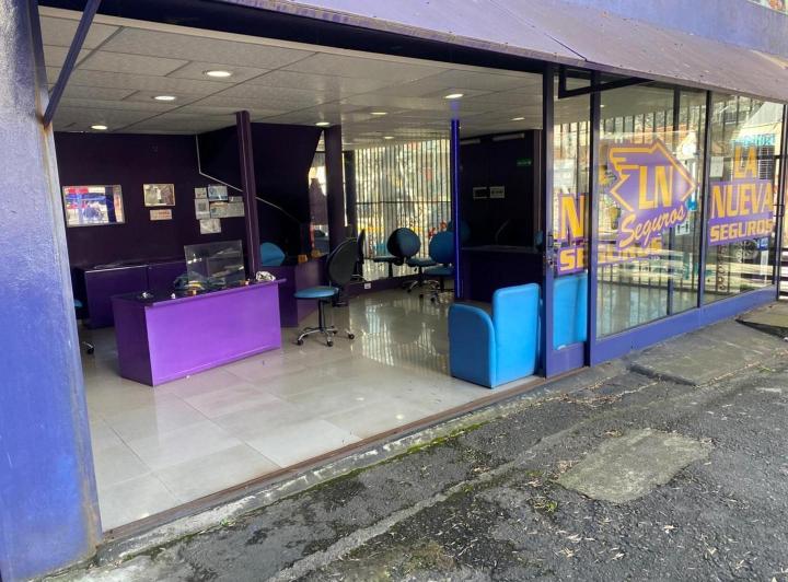 LOCAL COMERCIAL OFICINA CON COCHERAS SOBRE AV. MAiPU 5