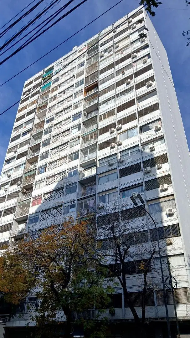 Se vende departamento, 3 ambientes,c/balcon, Flores Norte 1