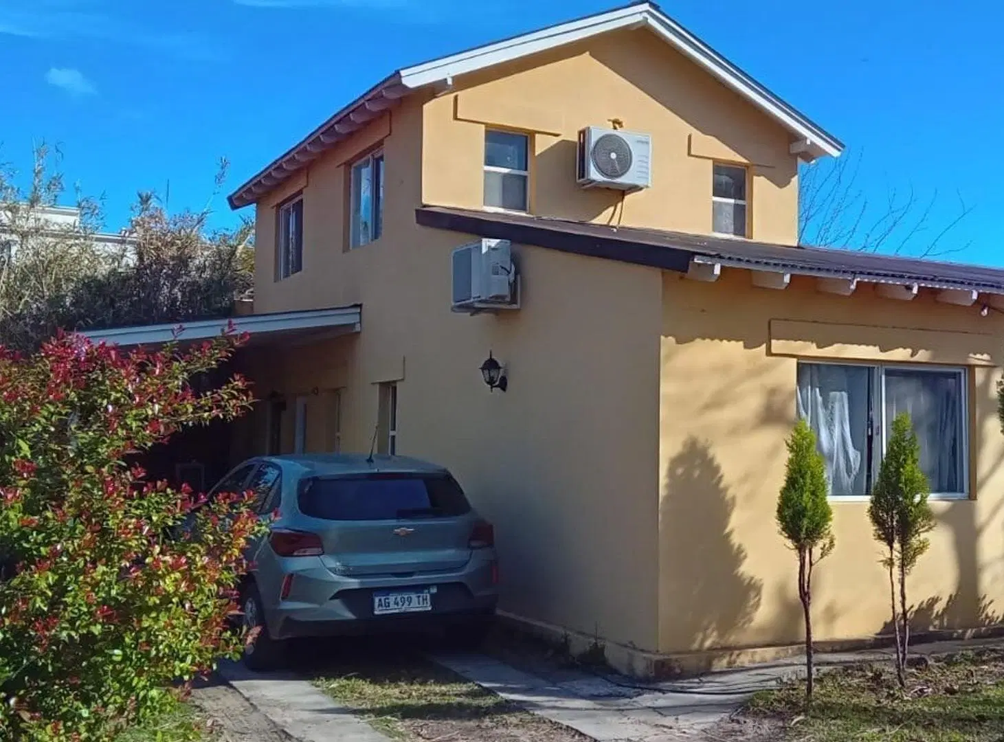 CASA DE 3 AMB. BARRIO EL ATARDECER 1