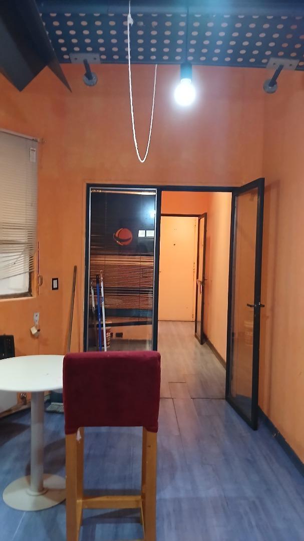 Foto de SE VENDE DEPARTAMENTO DE 2 AM Y 1/2 EN TRIBUNALES, CABA, imagen 3