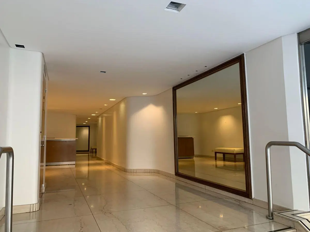 Av. Alvear 1724 - piso alto 120m2 - cochera - 3/4 amb c/ depcias - Toilete con ducha 4