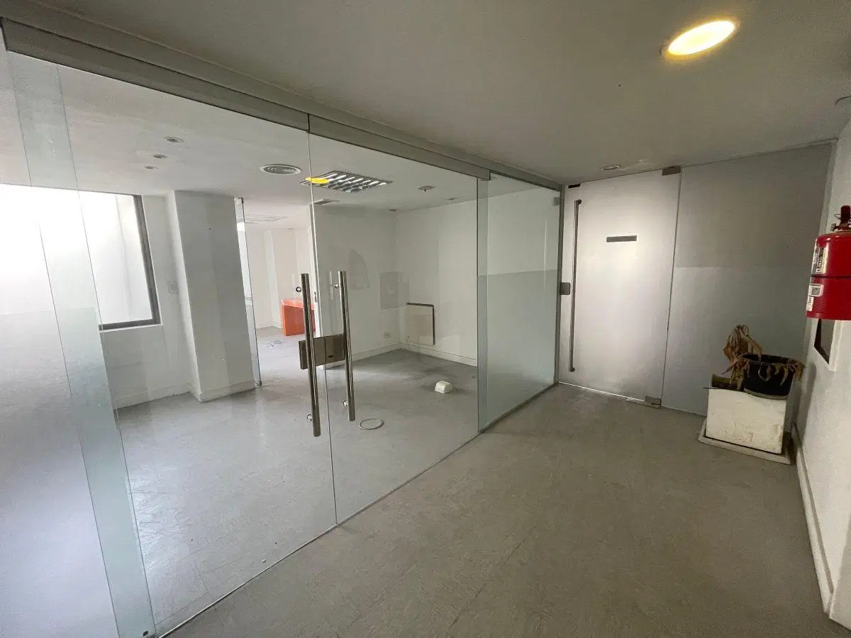 Retiro - Oficina comercial de 450 m² en alquiler con 3 cocheras 5