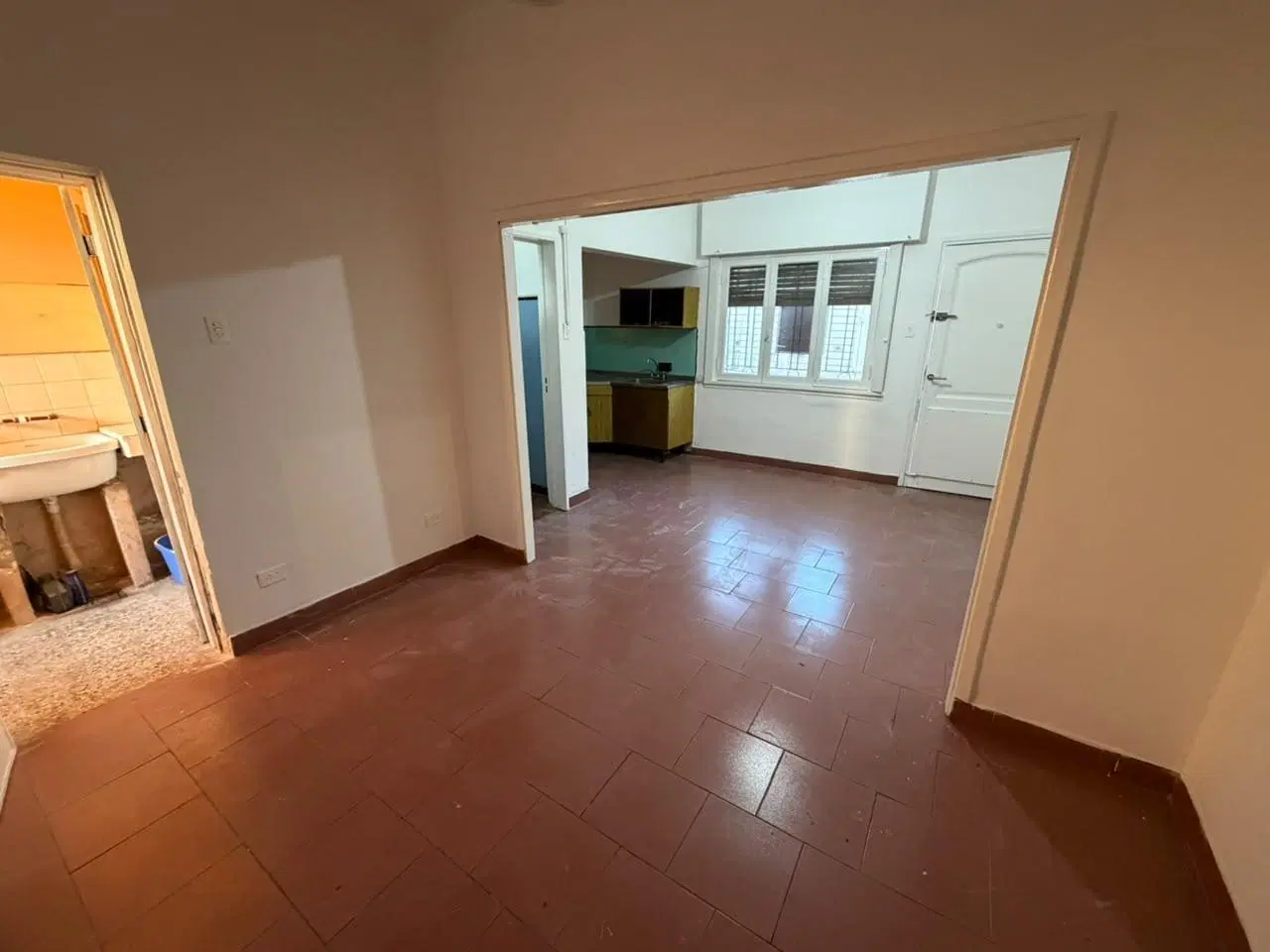 PH EN PLANTA BAJA  2 AMBIENTES, ENTRADA INDEPENDIENTE 2