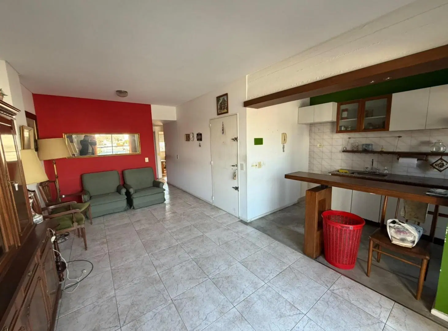 Departamento semipiso sobre la Avenida Maipú de 3 amb con cochera cubierta 8