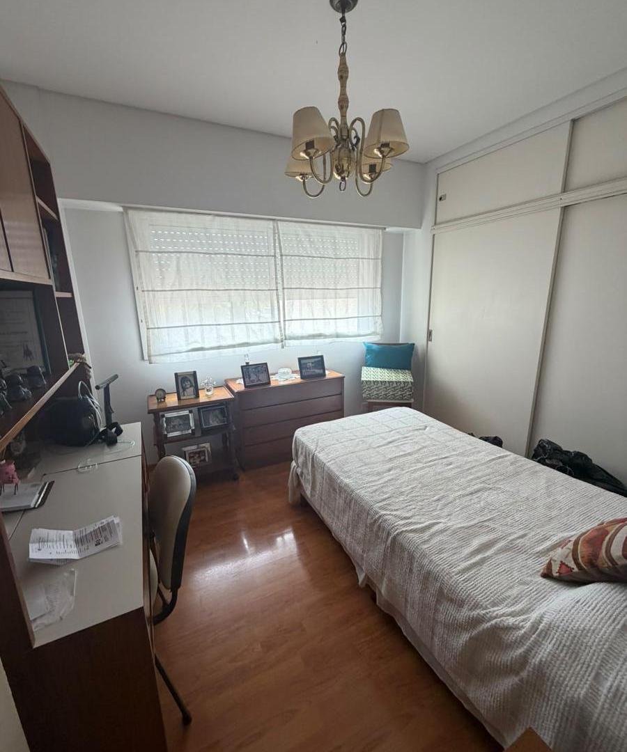 Foto de Departamento semipiso sobre la Avenida Maipú de 3 amb con cochera, imagen 5