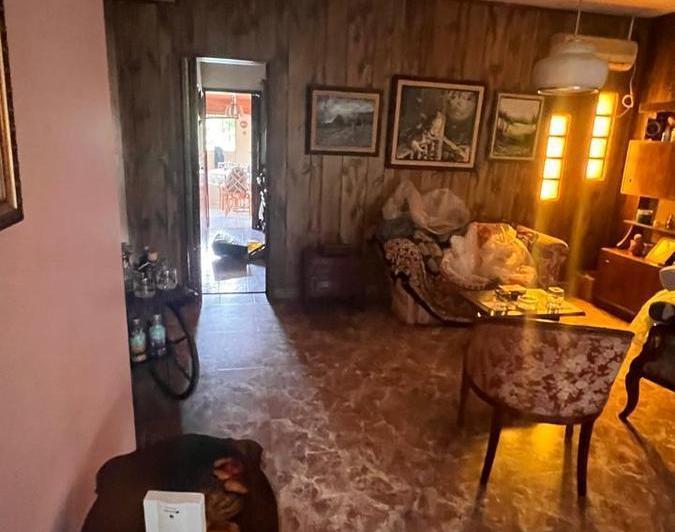 VENTA CASA SIETE AMBIENTES EN LOMAS DE ZAMORA CON PATIO JARDIN TERRAZA 2