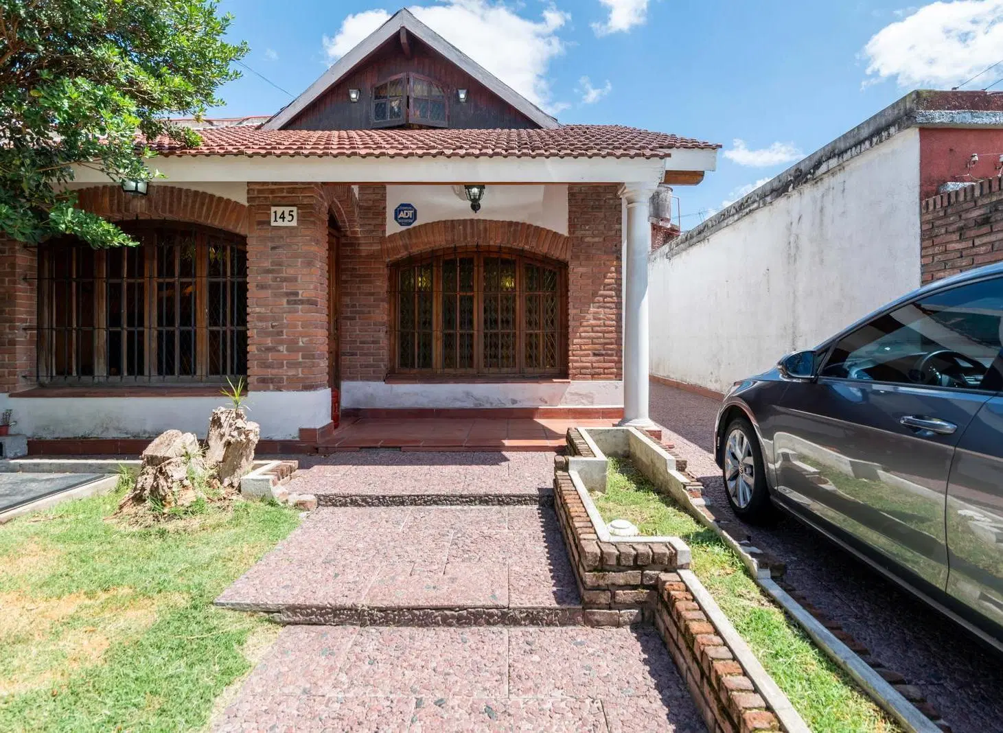 Casa 4 ambientes con gran patio y garage en Venta en Banfield Oeste 4