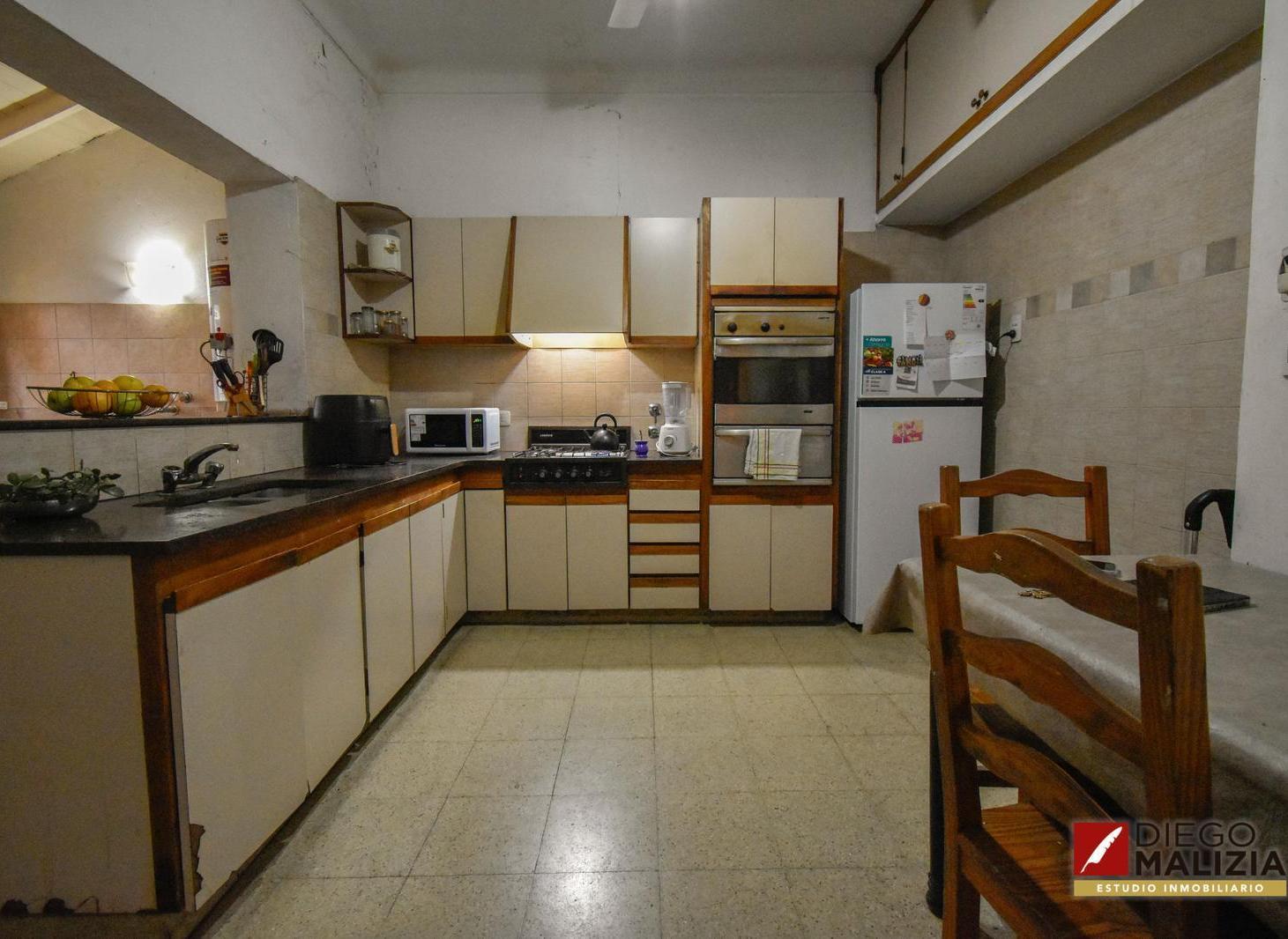 Foto de Casa 5 ambientes con patio, parrilla, quincho y garage en venta en, imagen 5