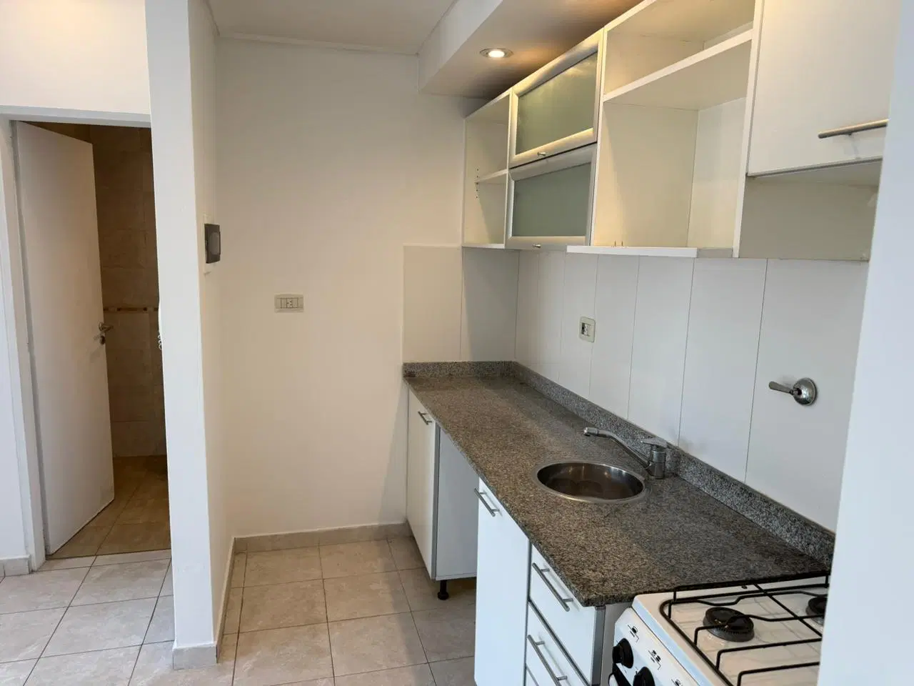 Venta Directa de Departamento 2 ambientes Remedios de Escalada 5