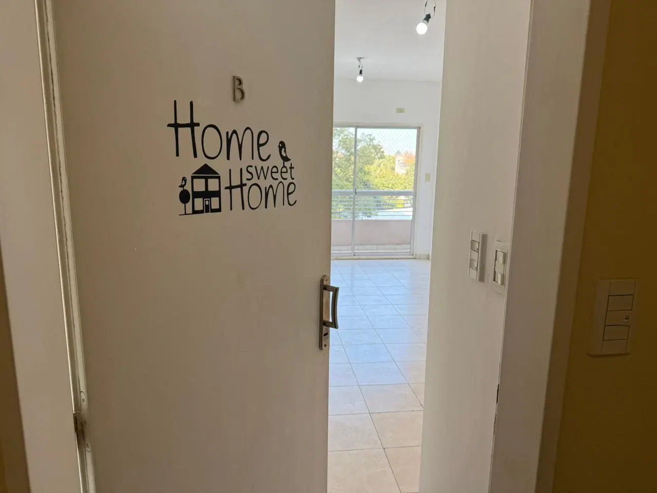 Venta Directa de Departamento 2 ambientes Remedios de Escalada 4