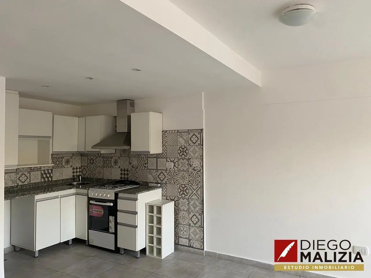Venta departamento 2 ambientes con cochera, terraza propia, Lomas de Zamora. 2