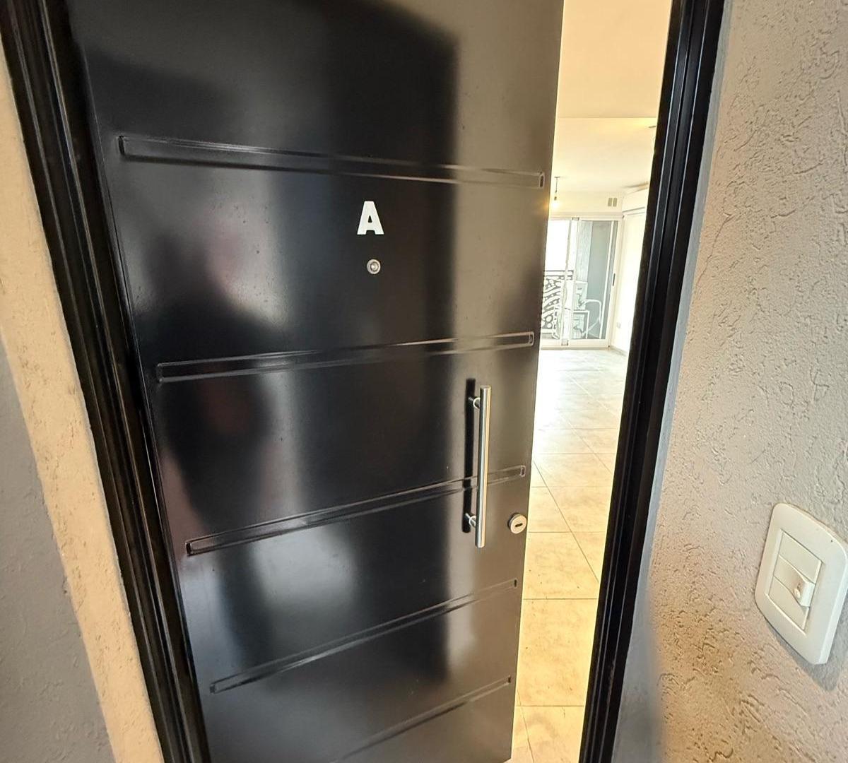 Foto de Alquiler Departamento 2 ambientes con cochera y terraza propia con, imagen 2