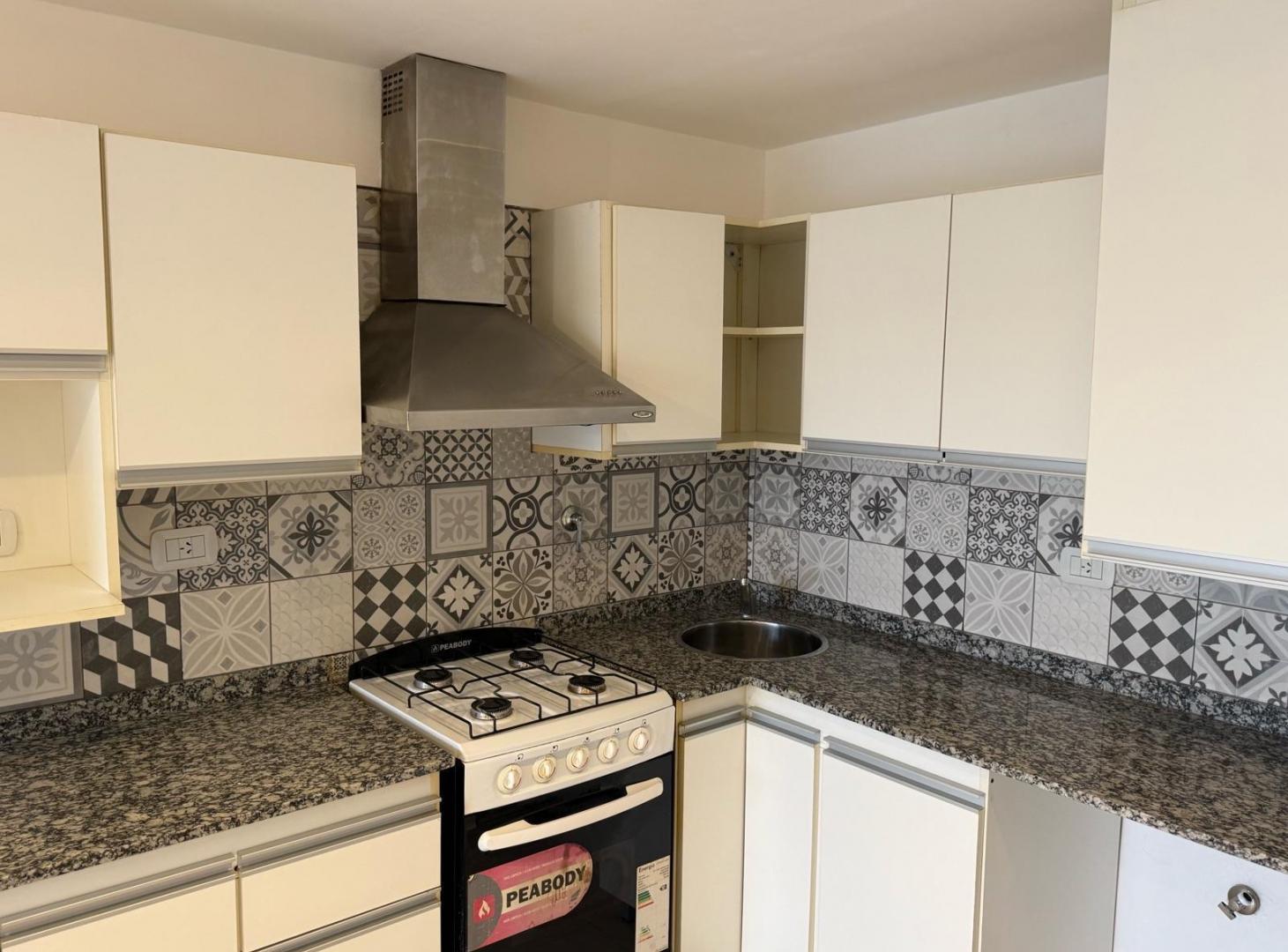 Foto de Alquiler Departamento 2 ambientes con cochera y terraza propia con, imagen 1