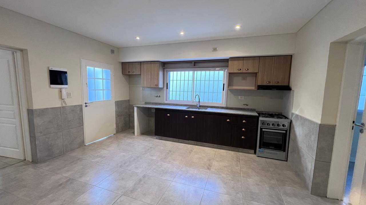 Foto de Venta PH de 3 ambientes en Lomas de Zamora, imagen 2