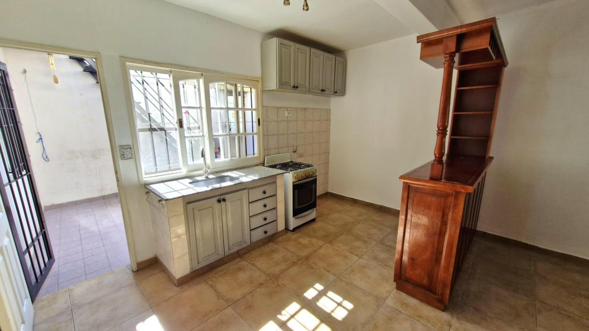 Foto de Venta departamento 3 ambientes en R. de Escalada con terraza propia, imagen 2