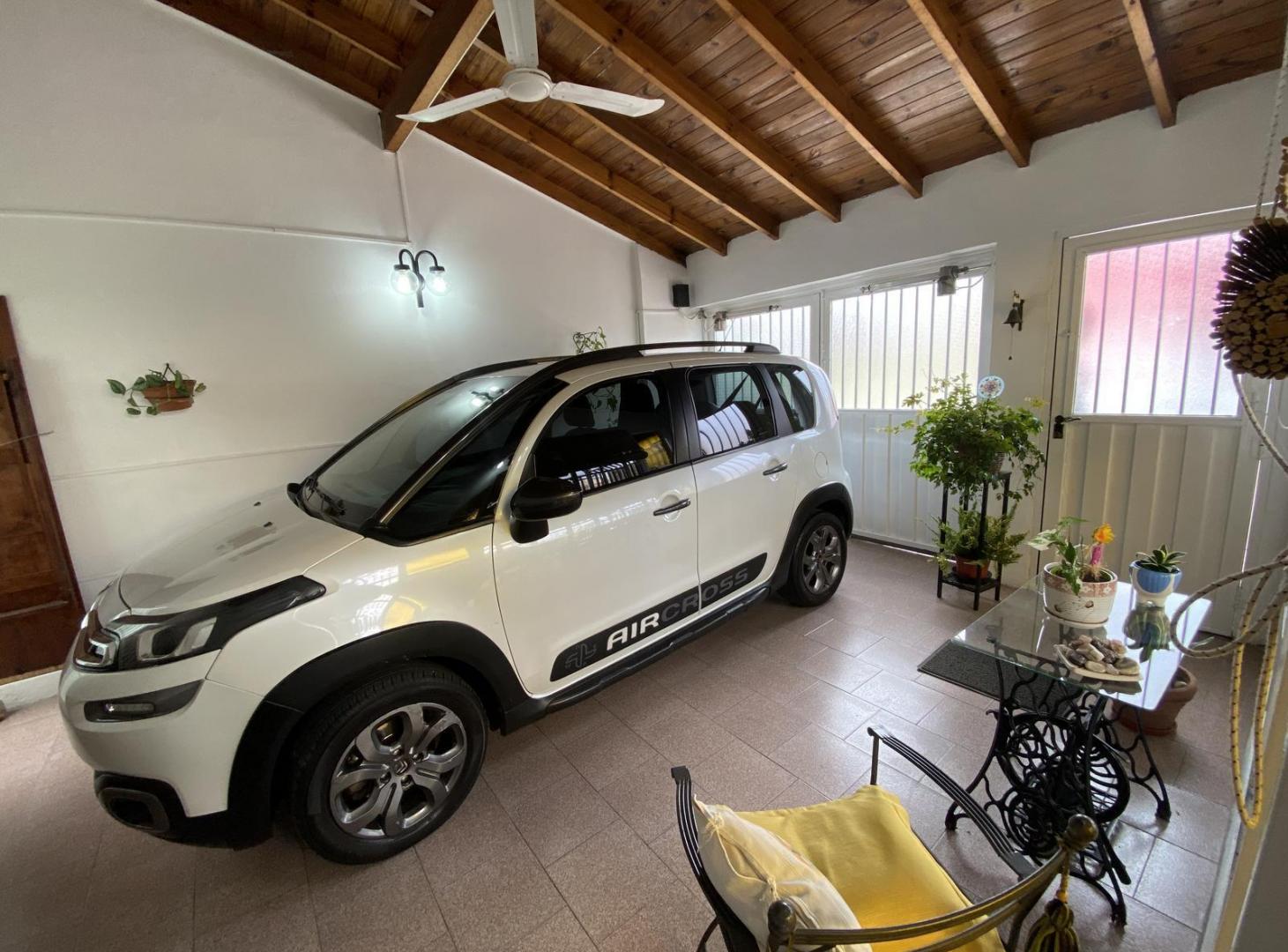 Foto de Venta casa 3 ambientes en Lomas de Zamora, imagen 2