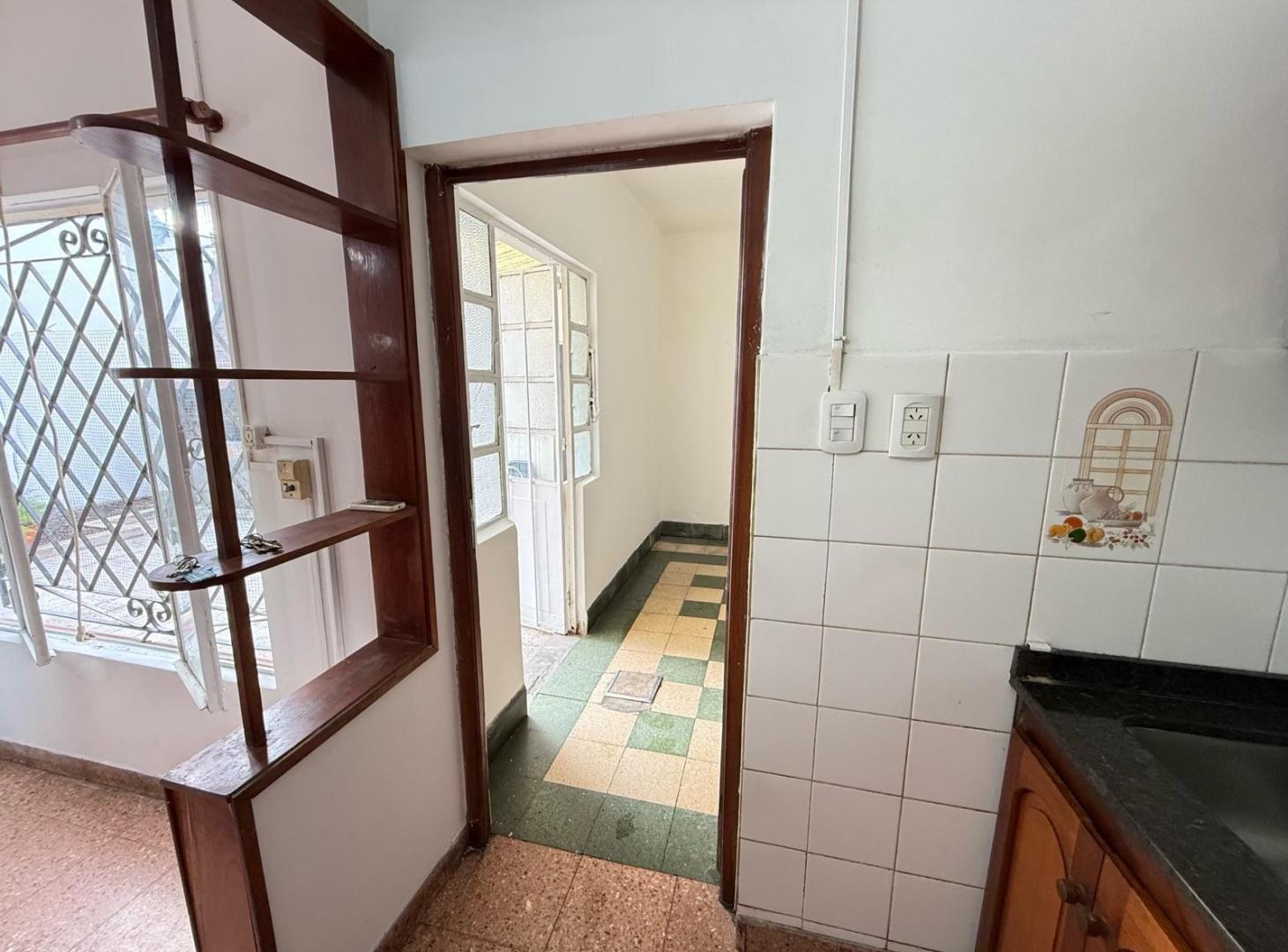 Foto de Alquiler de casa 3 ambientes en Banfield, imagen 1