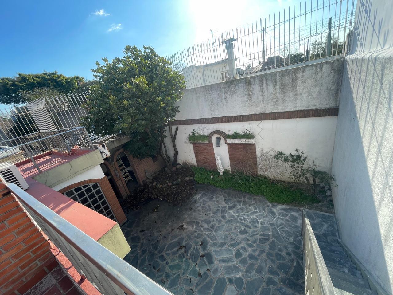Foto de Venta Casa 5 ambientes en Remedios de Escalada con cochera y patio, imagen 4