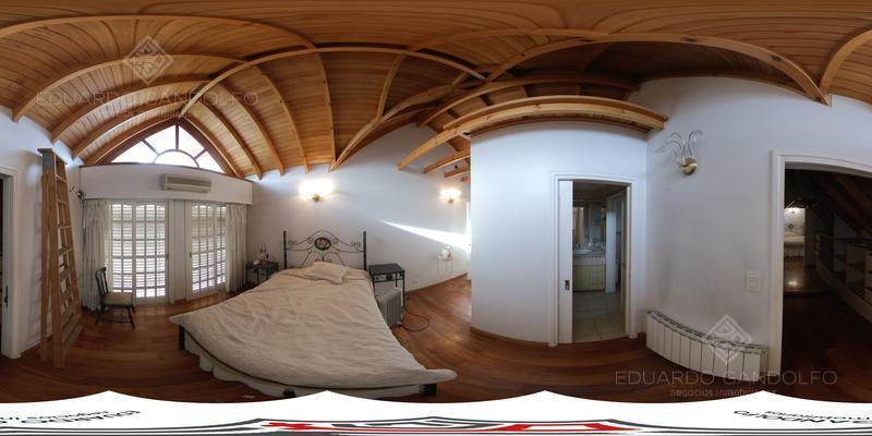 Foto de Venta Casa 4 ambientes en Remedios de Escalada con cochera y pileta, imagen 4