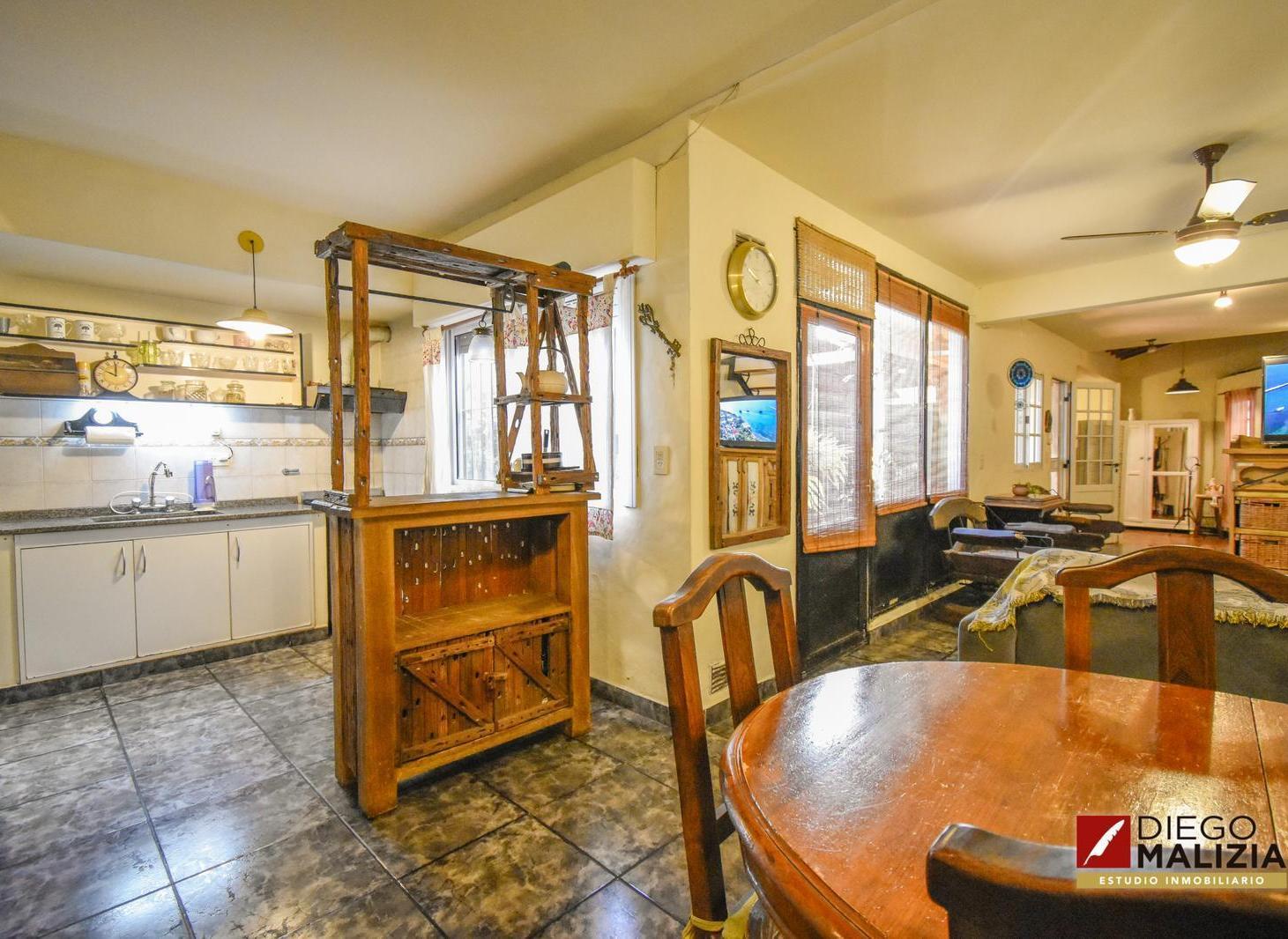 Foto de Venta de casa de 4 ambientes en Temperley, imagen 1