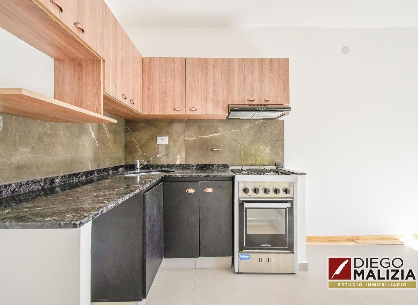 Foto de Venta casa de 3 ambientes en Lomas de Zamora, imagen 2